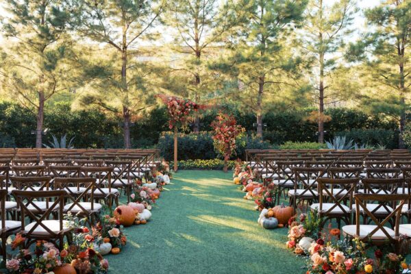 Outdoor wedding ceremony at Hotel Drover