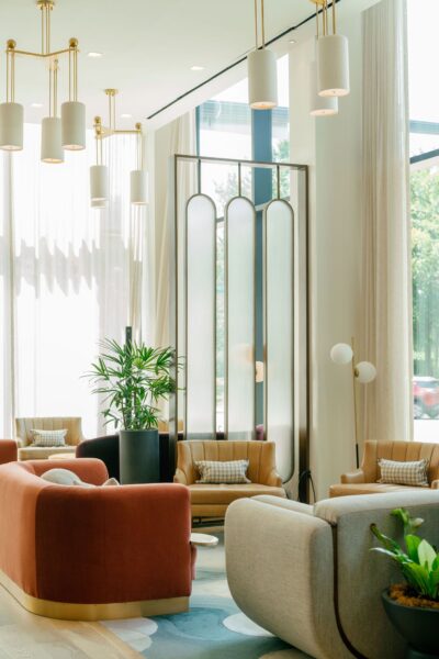 The Circle Bar lounge seating at Crescent Hotel Fort Worth wedding venue