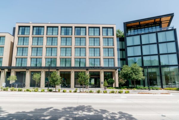 Exterior of the Crescent Hotel Fort Worth wedding venue
